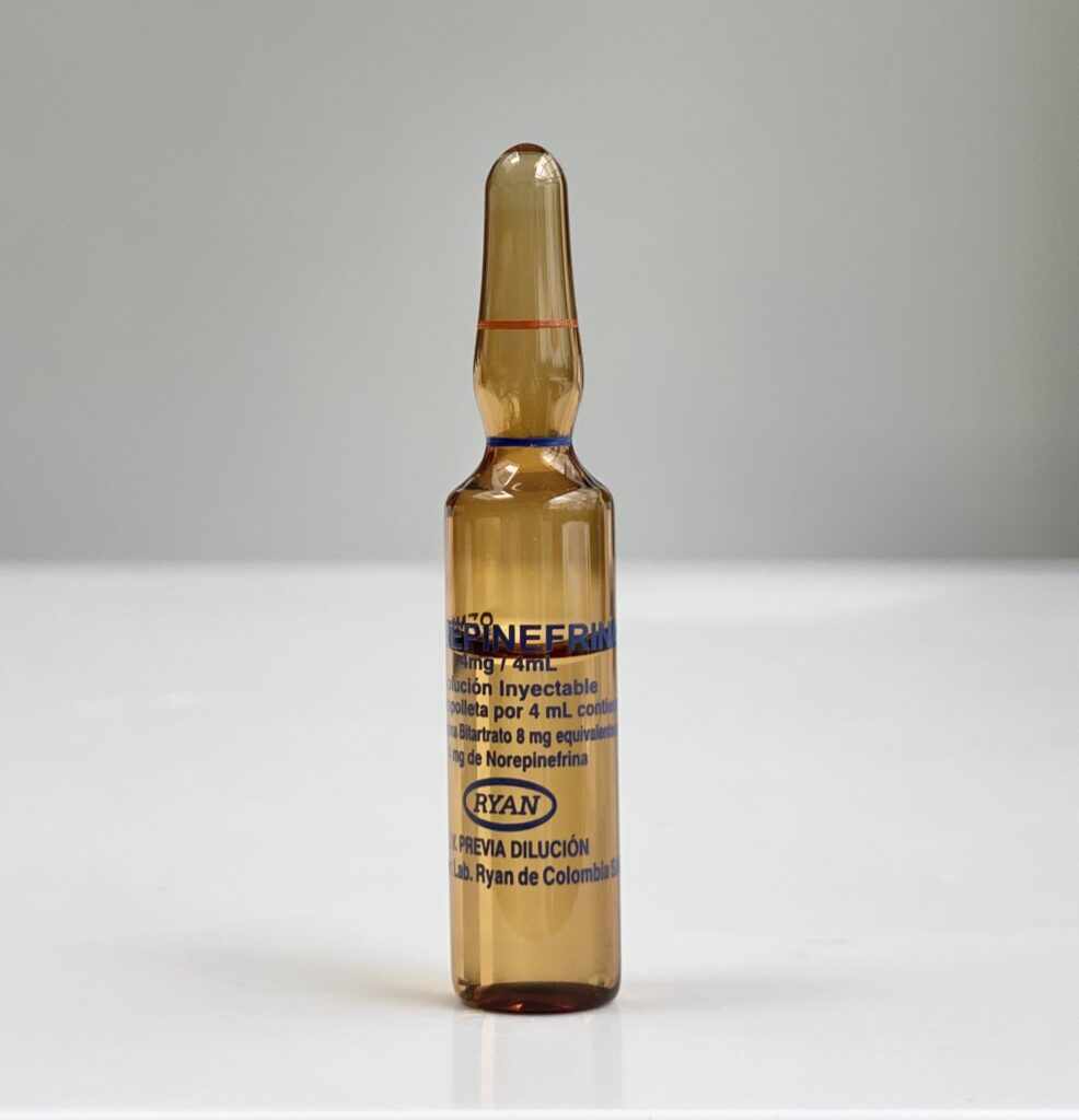 ¿Cuál es el vasopresor de primera línea en choque séptico?