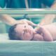 ¿Cuáles son los factores de riesgo para sepsis neonatal?
