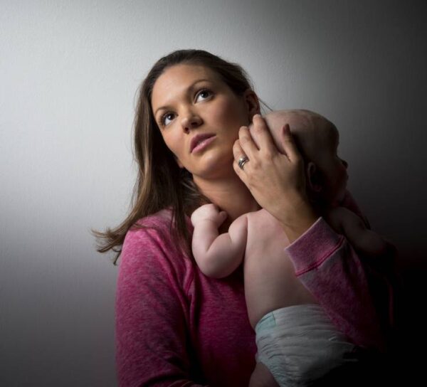 ¿Qué es la psicosis postparto?