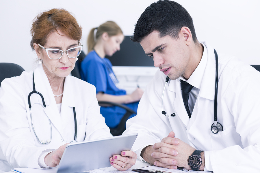 ¿Te sientes viejo para hacer una especialidad médica?