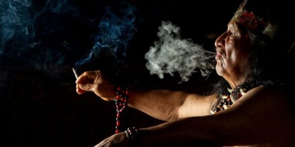 Fascinación del humano por los compuestos químicos