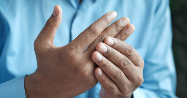 ¿Por que duelen los huesos?