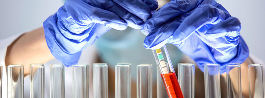 ¿Cuál es la causa de la acidosis metabólica?