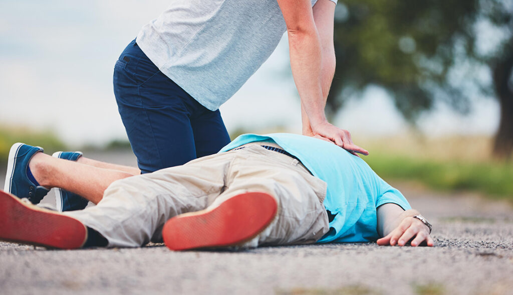 ¿Qué es la reanimación cardiopulmonar básica?