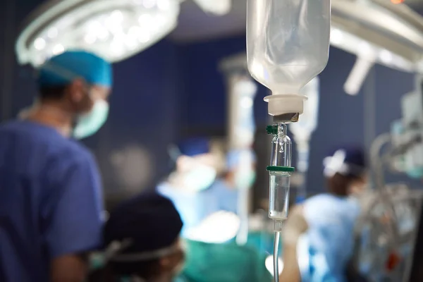 Importancia del manejo de líquidos en el paciente quirúrgico