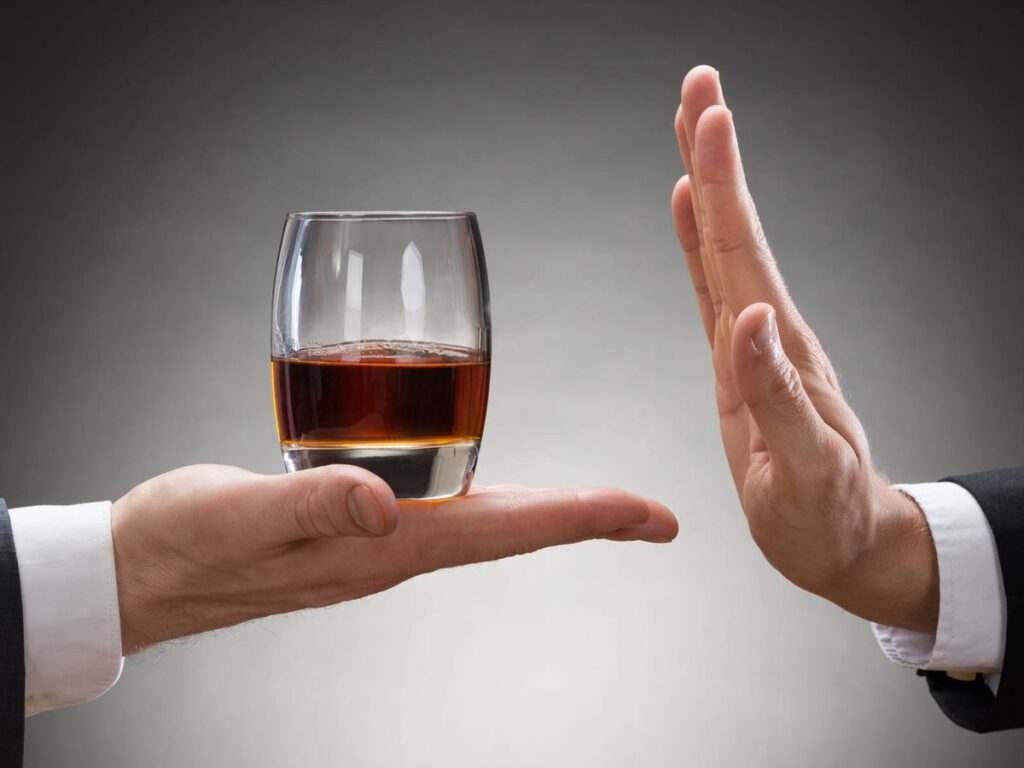 La abstinencia en el tratamiento de la hepatitis alcohólica