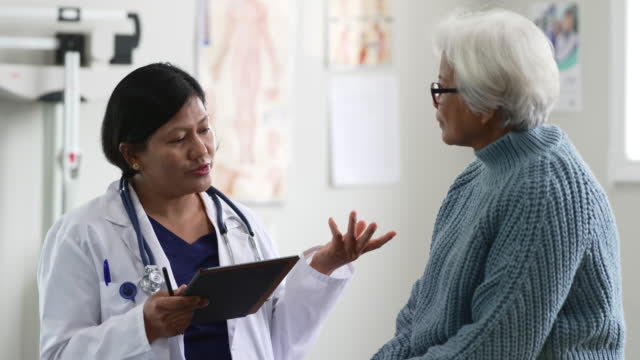 ¿Cuándo se sospecha de delirium en un paciente?