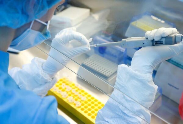 ¿Qué son las vacunas vivas atenuadas?