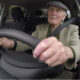 ¿Es recomendable prohibir conducir a ancianos con demencia?