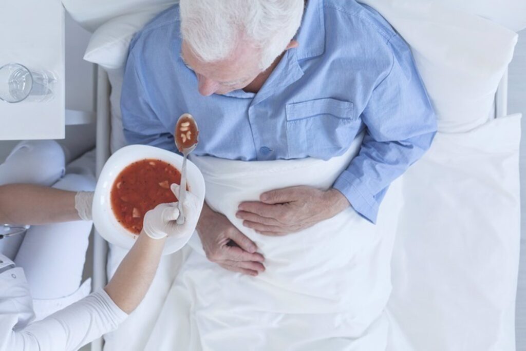 Consideraciones en la nutrición e hidratación en pacientes graves