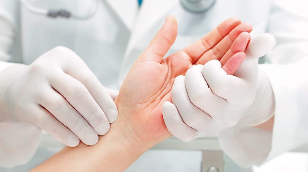 Evaluación clínica en pacientes con trastornos reumatológicos