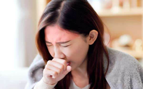 ¿Qué es la cefalea inducida por tos?