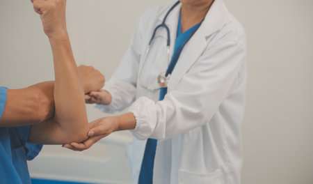 ¿Qué implica una exploración clínica completa?