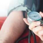 Hipotensión en pacientes intoxicados o con sobredosis de fármacos